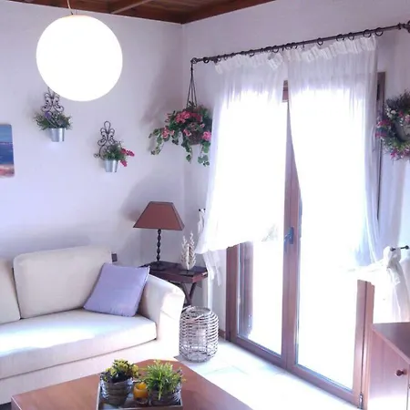 Summer House At Trikorfo بيت للعطل