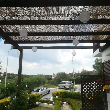 Summer House At Trikorfo بيت للعطل
