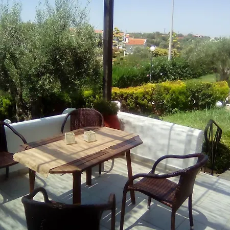 Summer House At Trikorfo Casa de Férias